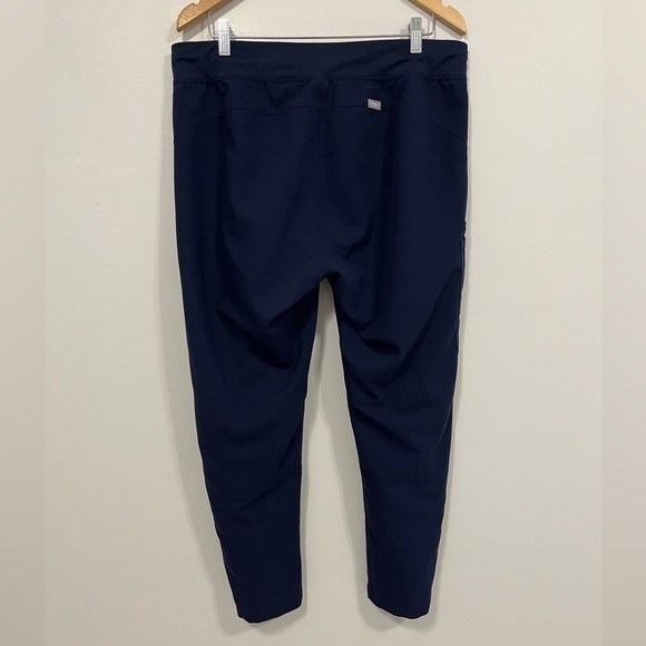 Figs Kade Cargo Scrub Pants Navy LP - Picture 9 of 13